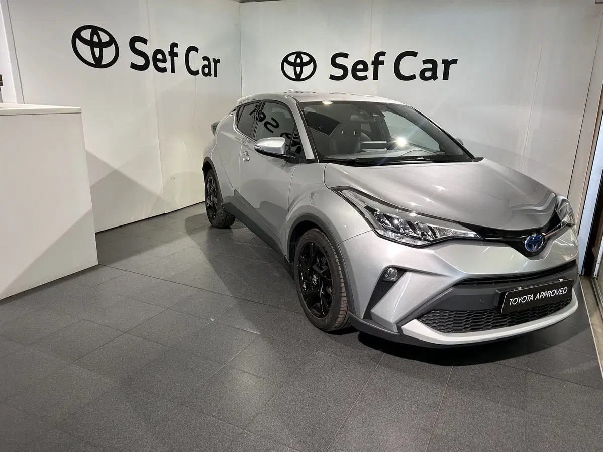 Toyota Toyota C-HR usata a Milano (4)