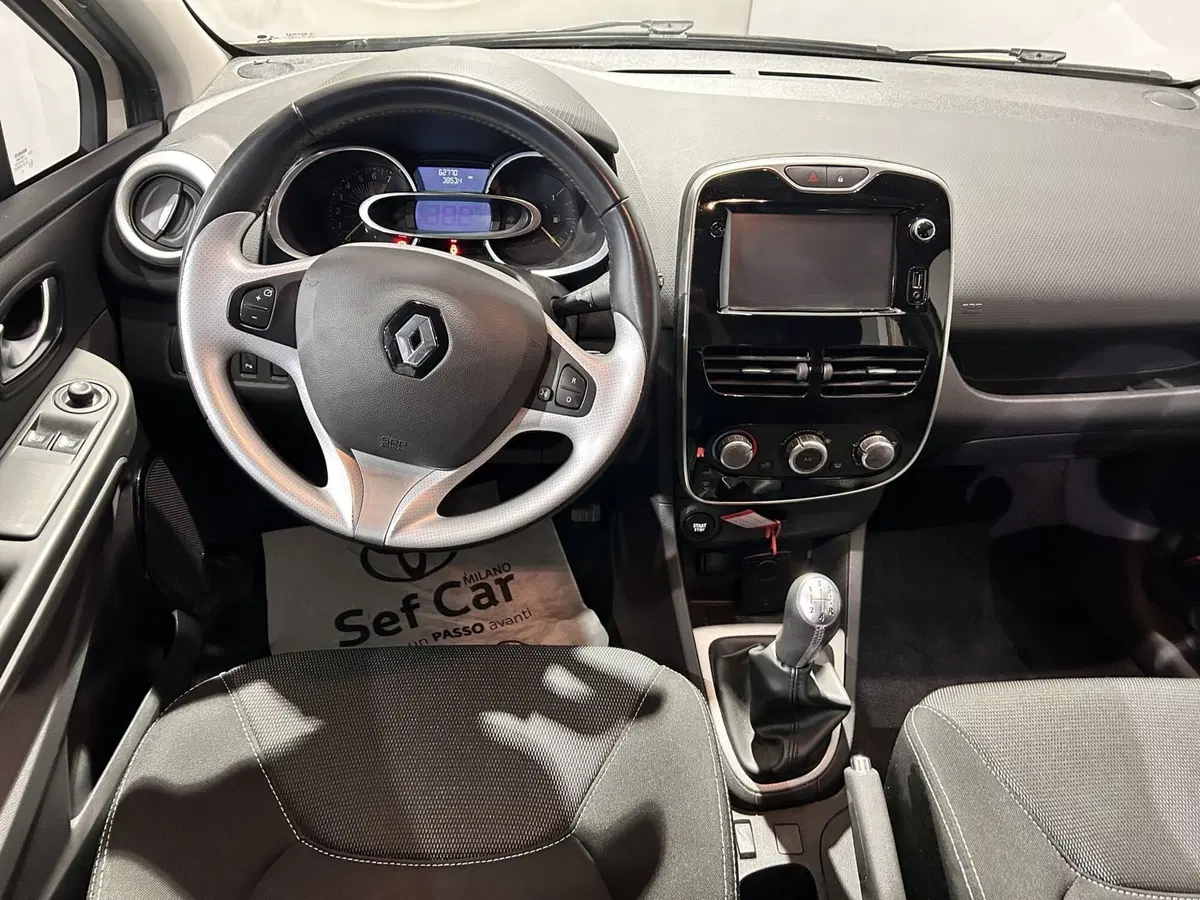 Renault Clio usata a Milano (10)