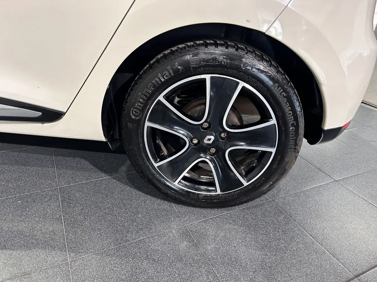 Renault Clio usata a Milano (7)