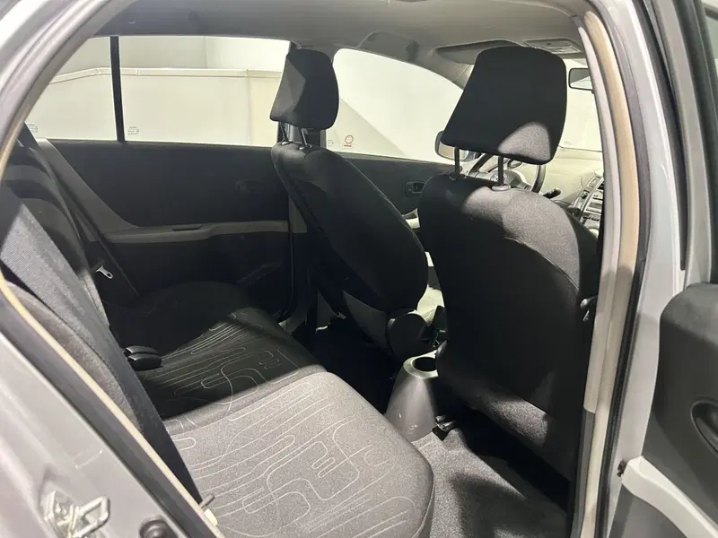 Toyota Yaris usata a Milano (13)
