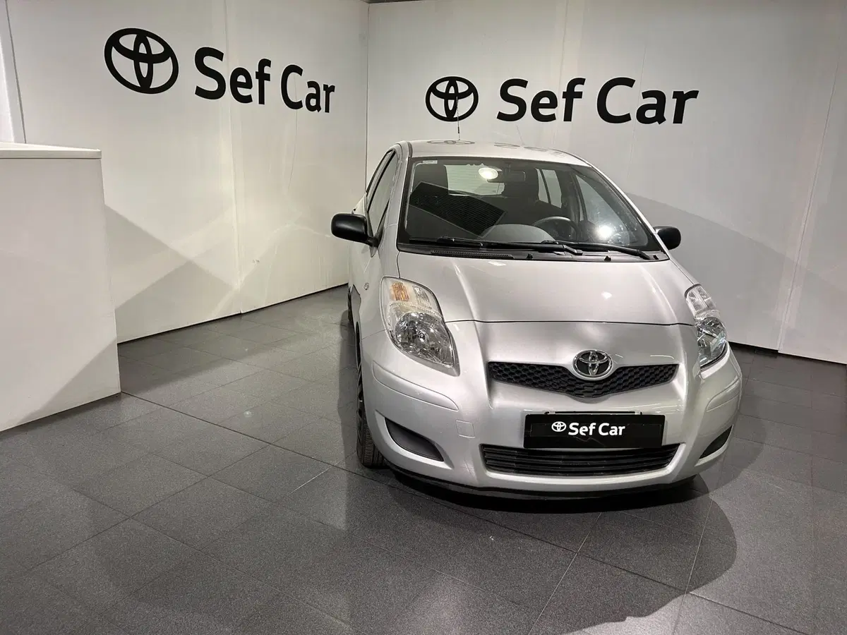 Toyota Yaris usata a Milano (3)