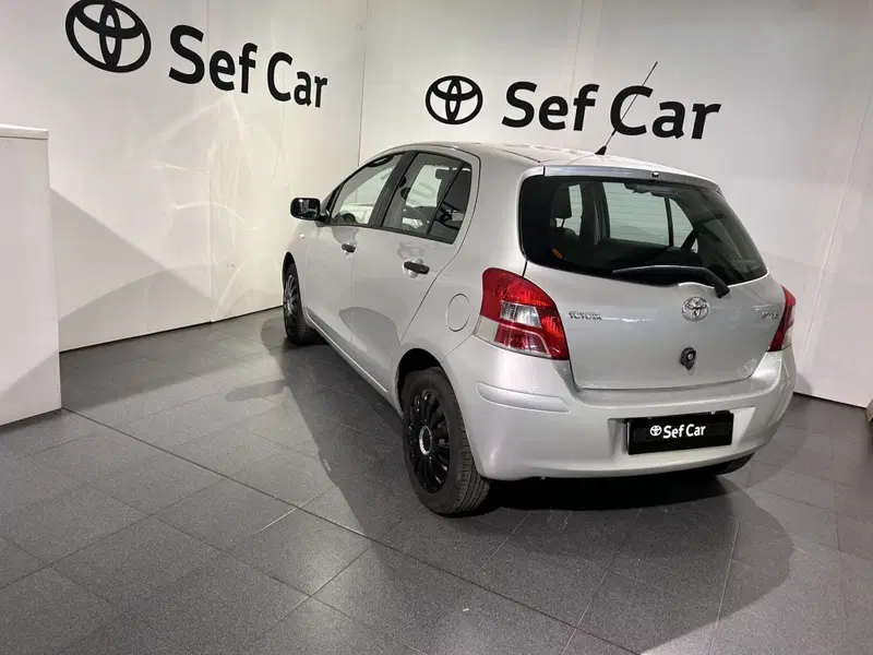 Toyota Yaris usata a Milano (5)