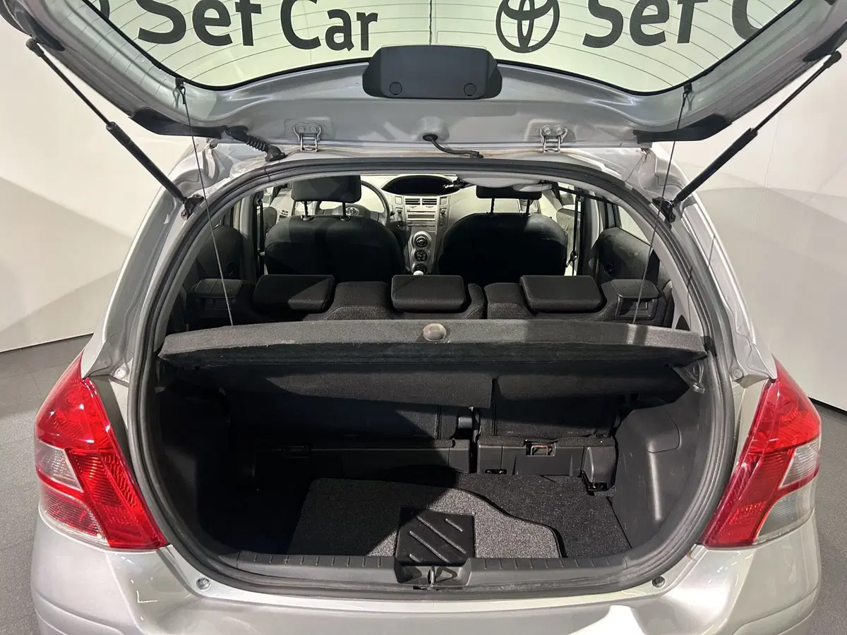 Toyota Yaris usata a Milano (6)
