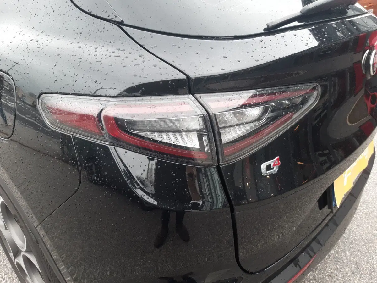 Alfa Romeo Stelvio usata a Ancona (10)