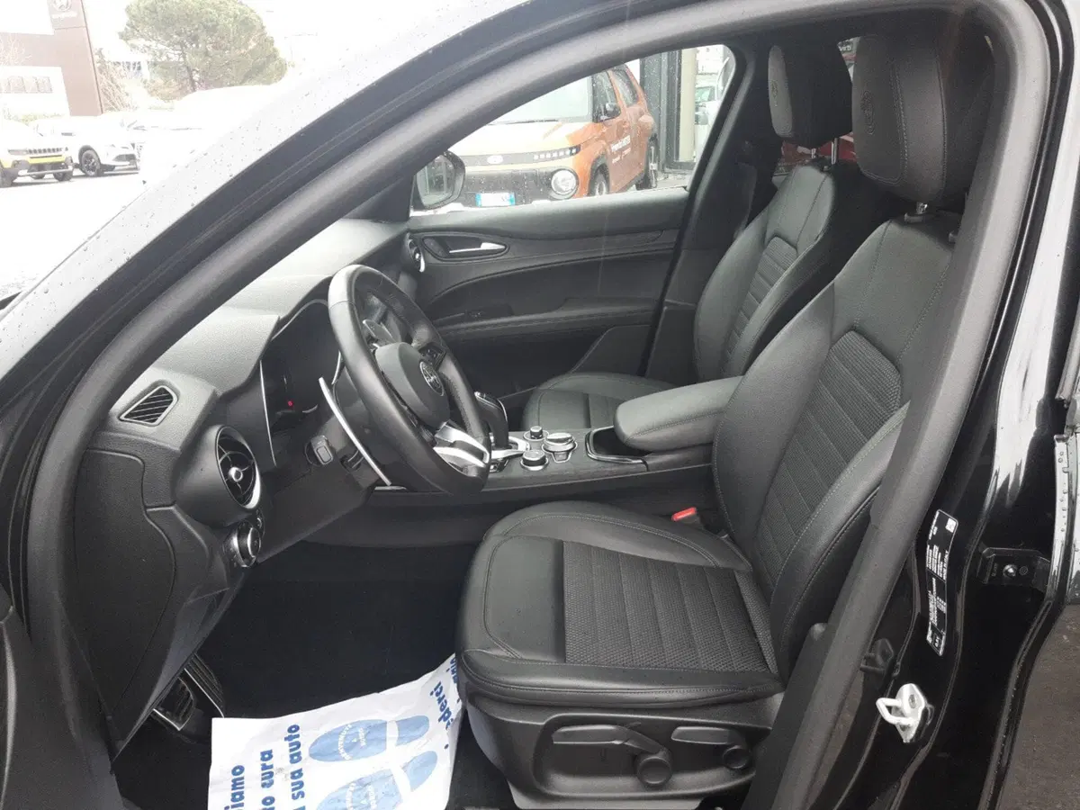 Alfa Romeo Stelvio usata a Ancona (15)