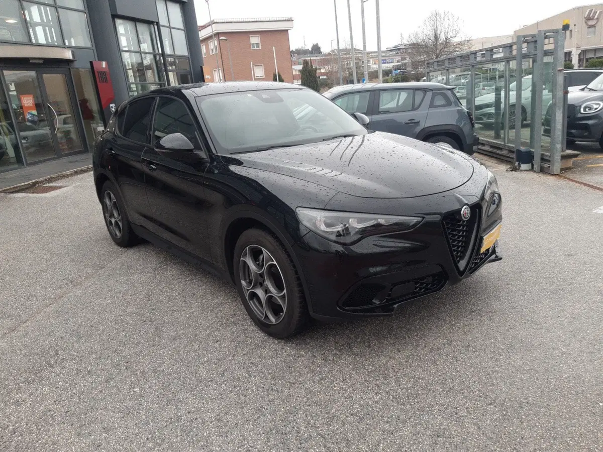 Alfa Romeo Stelvio usata a Ancona (8)