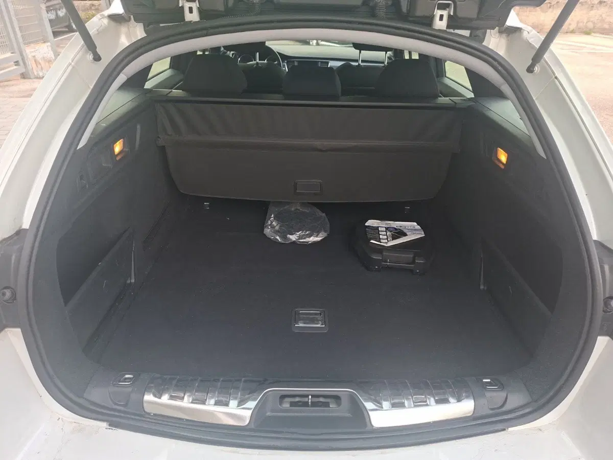 Peugeot 508 SW usata a Ancona (12)