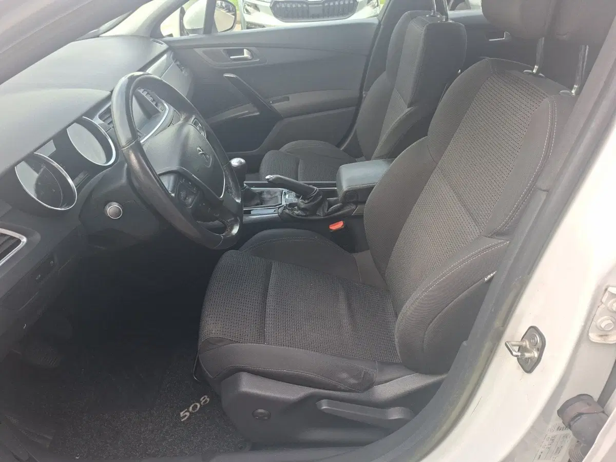 Peugeot 508 SW usata a Ancona (13)