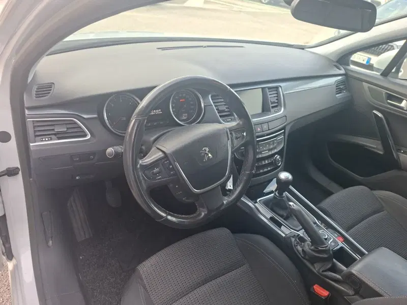 Peugeot 508 SW usata a Ancona (14)