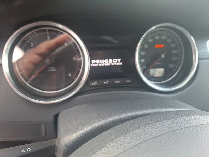 Peugeot 508 SW usata a Ancona (15)