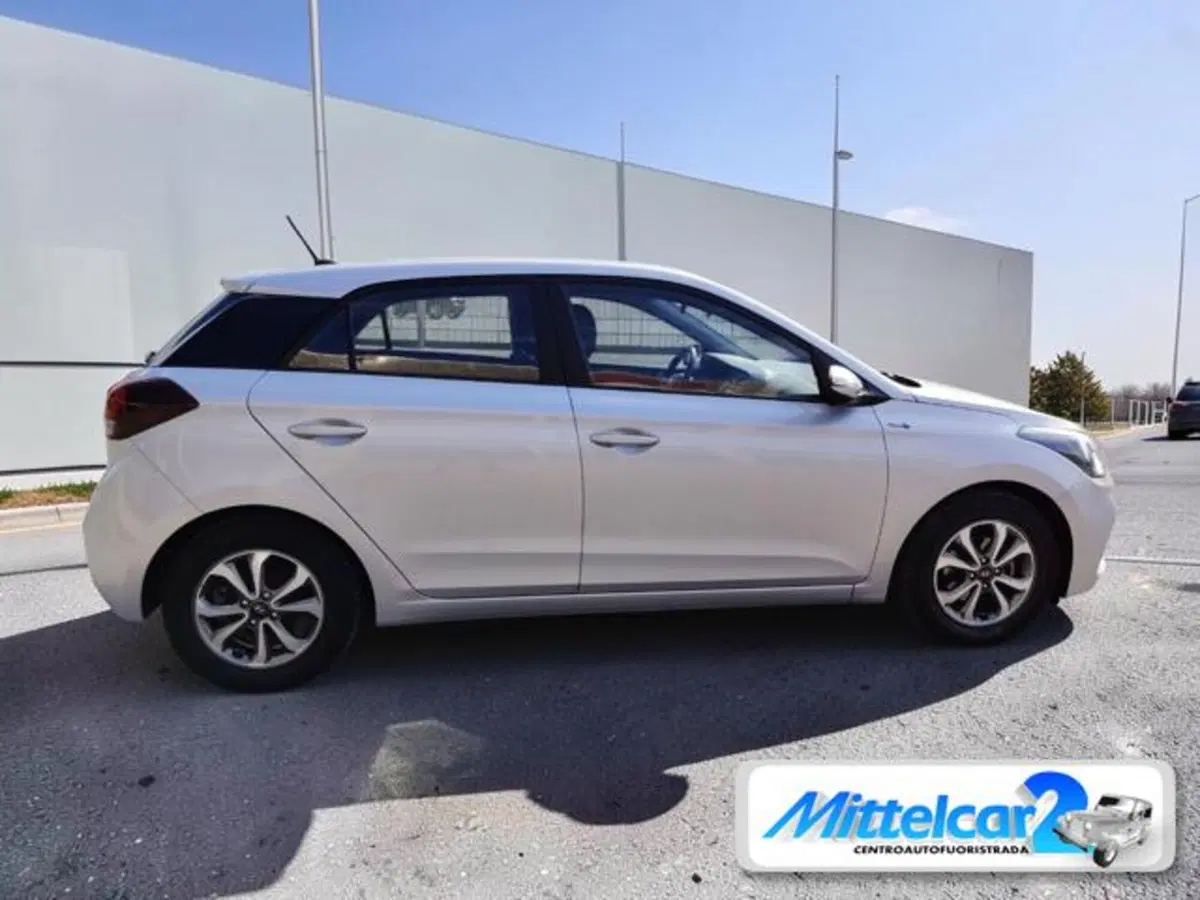 Hyundai i20 usata a Udine (6)