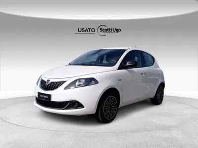 Lancia Ypsilon 1.0 FireFly 5 porte S&amp;S Hybrid Silver Plus del 2021 usata a Sinalunga