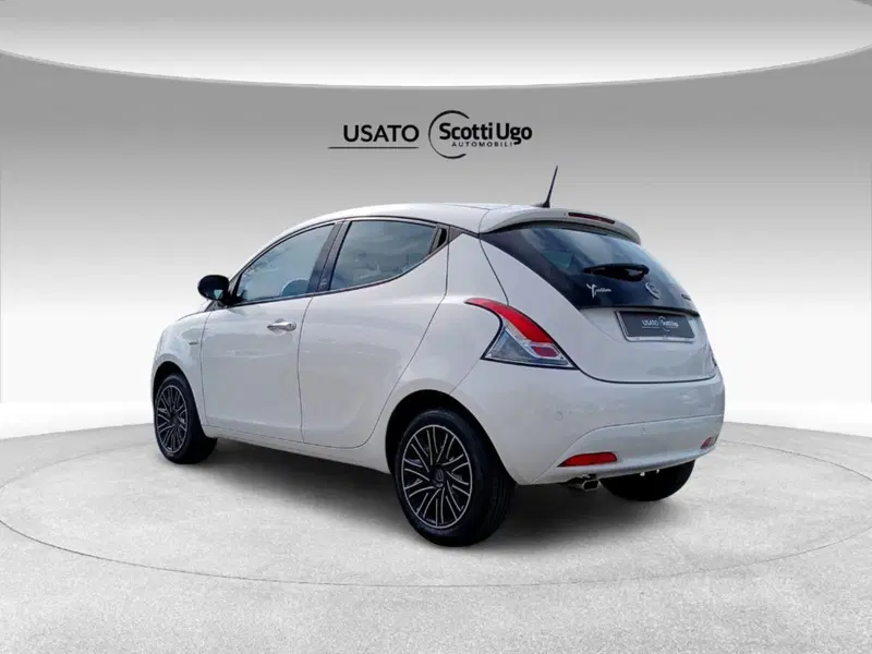 Lancia Ypsilon usata a Siena (4)