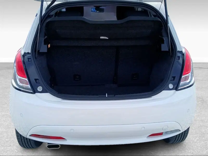 Lancia Ypsilon usata a Siena (6)