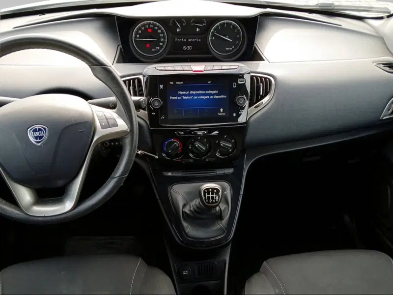 Lancia Ypsilon usata a Siena (9)