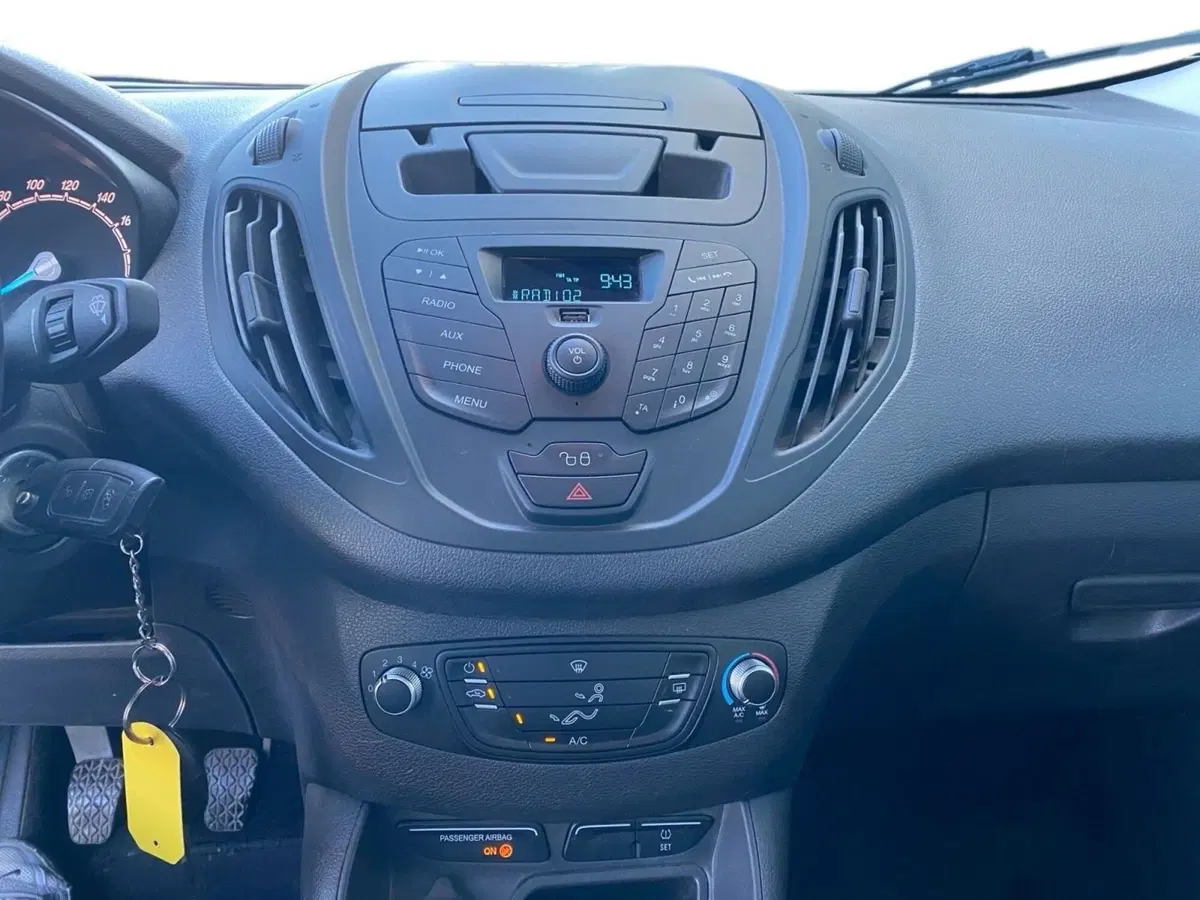 Ford Tourneo Connect usata a Bologna (13)