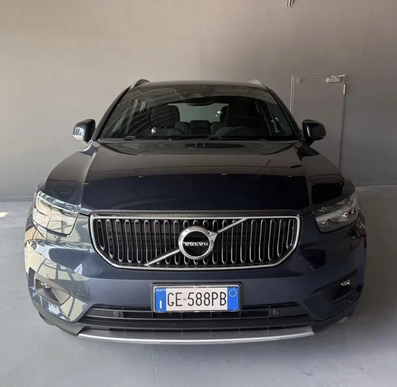 Volvo XC40 usata a Parma (2)