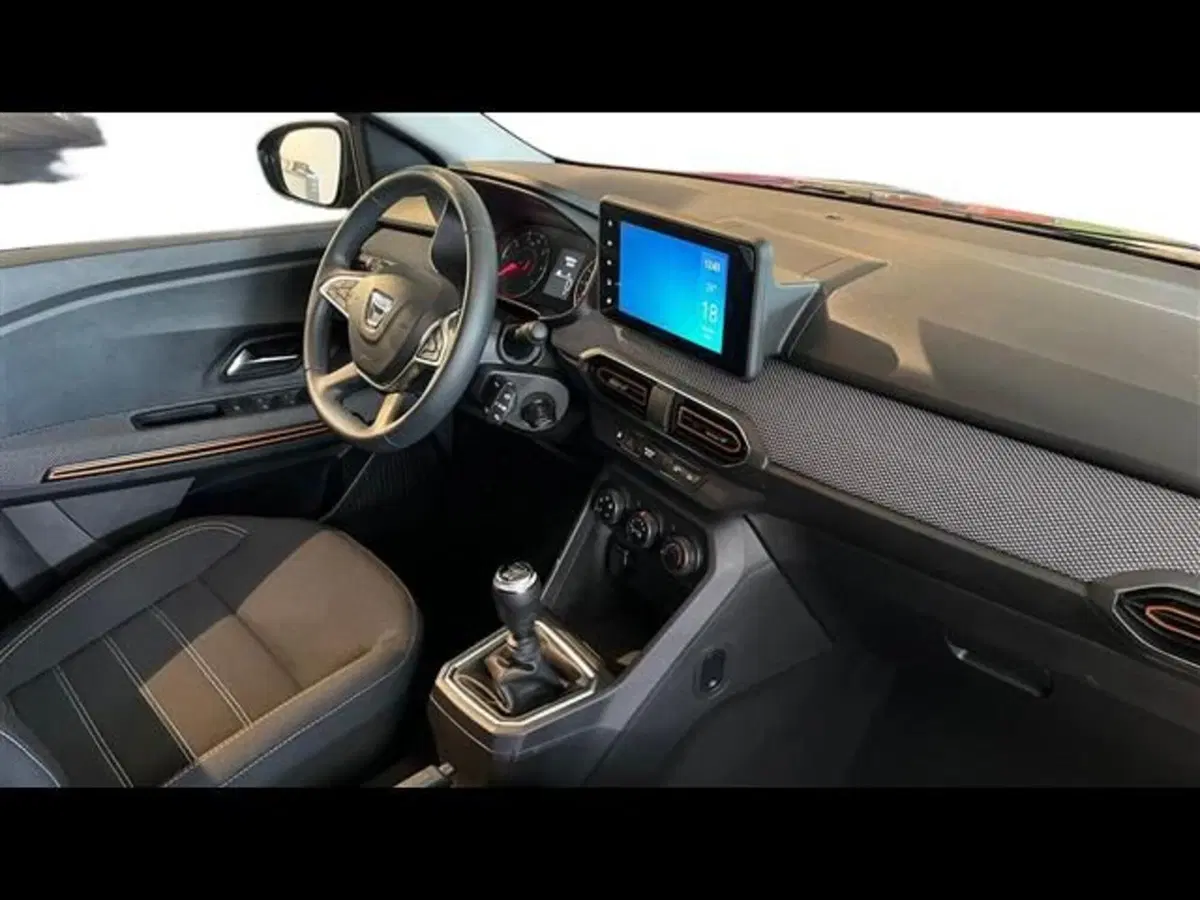 Dacia Sandero usata a Firenze (11)