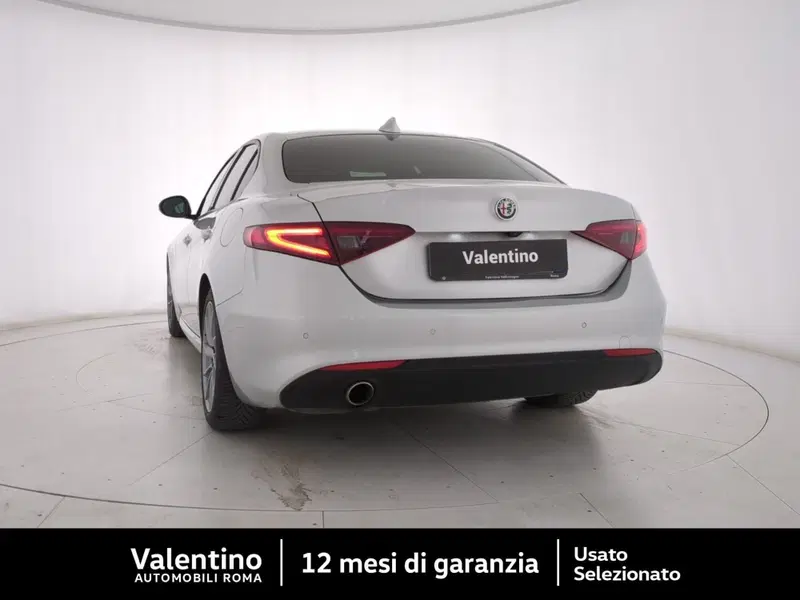 Alfa Romeo Giulia usata a Roma (5)