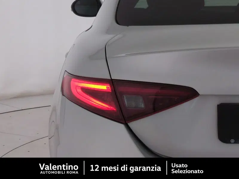 Alfa Romeo Giulia usata a Roma (9)