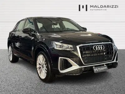 Audi Q2 35 2.0 tdi S line edition s-tronic del 2025 usata a Bari