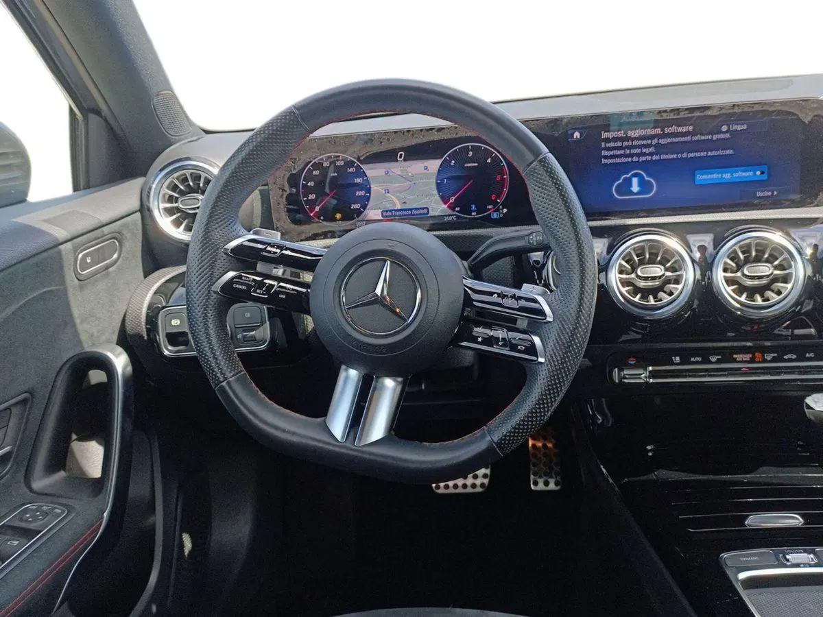 Mercedes-Benz Classe A usata a Bari (11)