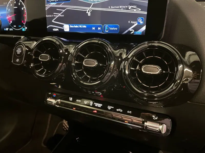 Mercedes-Benz GLA SUV usata a Monza e Brianza (14)