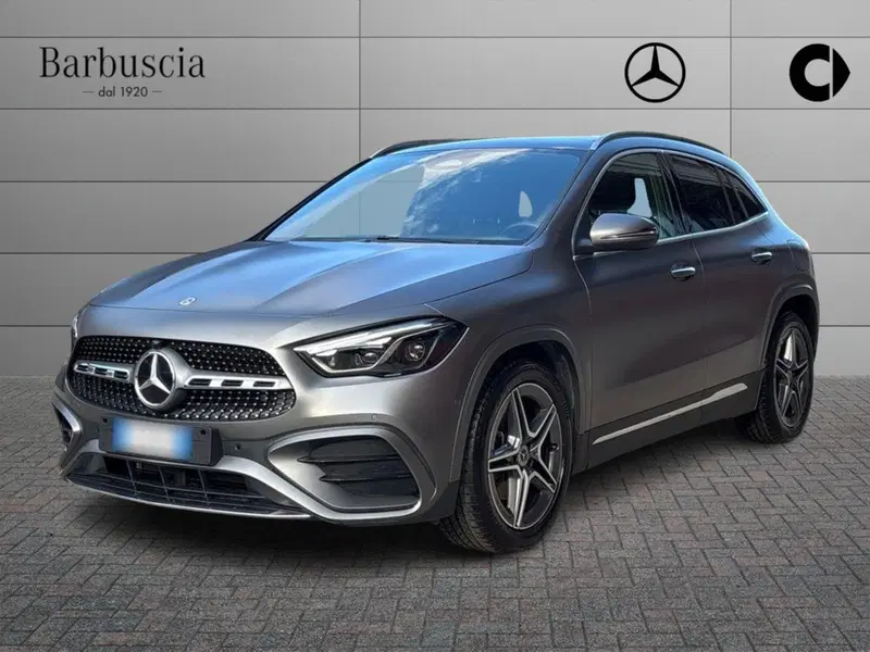Mercedes-Benz GLA SUV usata a Pescara