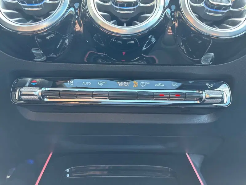 Mercedes-Benz GLA SUV usata a Pescara (14)
