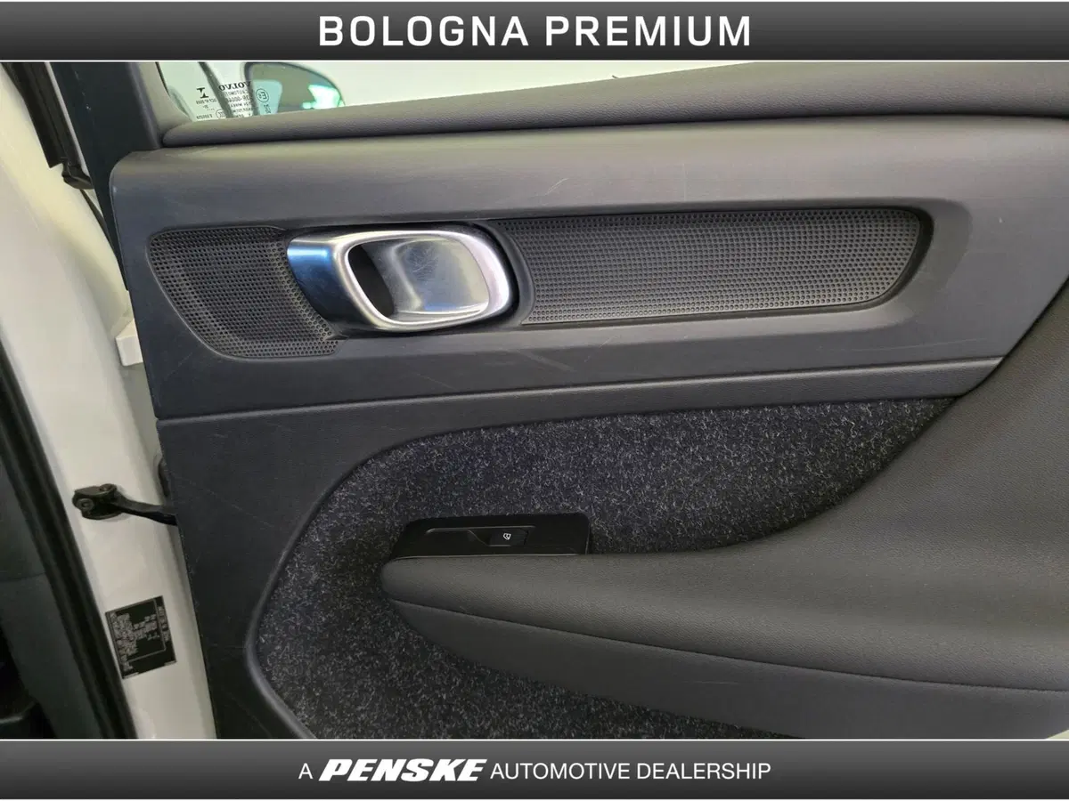 VOLVO Veicoli Commerciali XC40 usata a Bologna (20)