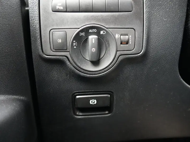 Mercedes-Benz Vito usata a Milano (11)