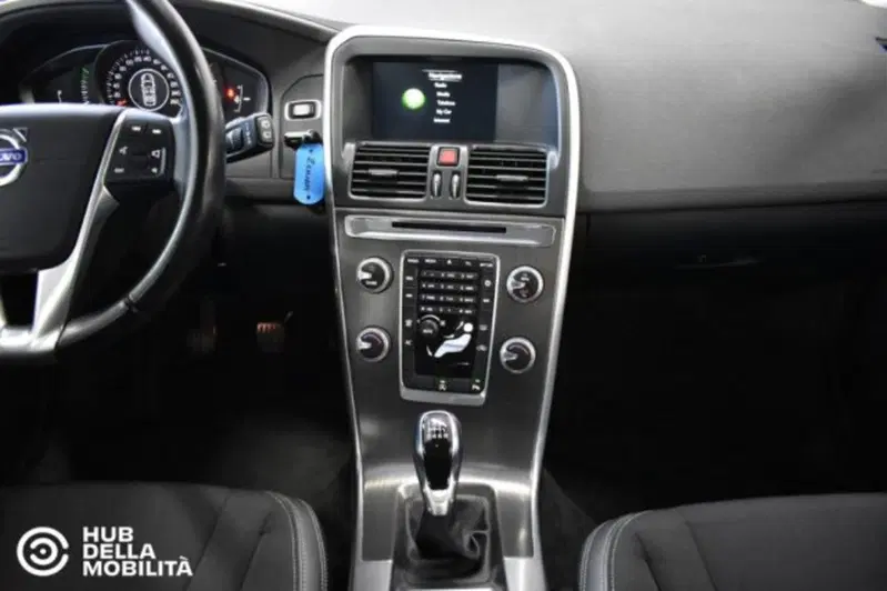 Volvo XC60 usata a Perugia (11)
