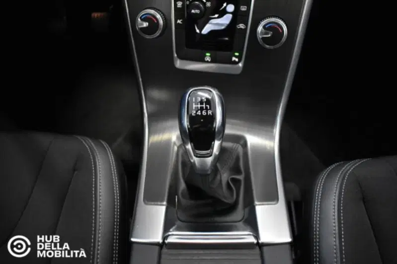 Volvo XC60 usata a Perugia (12)