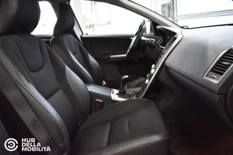 Volvo XC60 usata a Perugia (19)