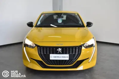 Peugeot 208 1.2 puretech Active s&amp;s 75cv del 2023 usata a Foligno