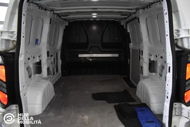 Ford Transit Custom Furgone usata a Perugia (8)