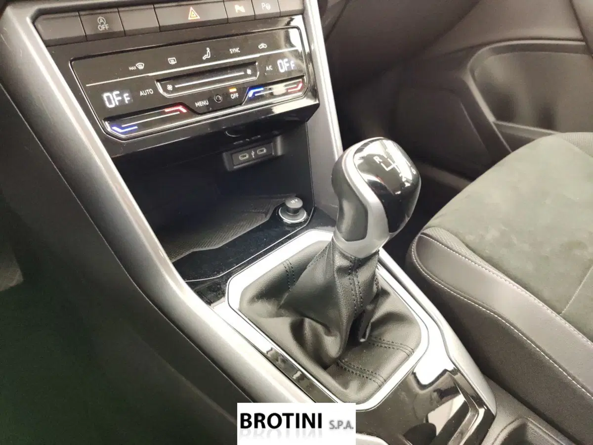 Volkswagen T-Roc usata a Massa-Carrara (11)