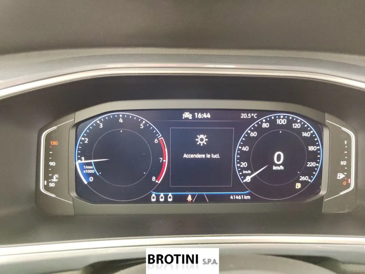 Volkswagen T-Roc usata a Massa-Carrara (14)