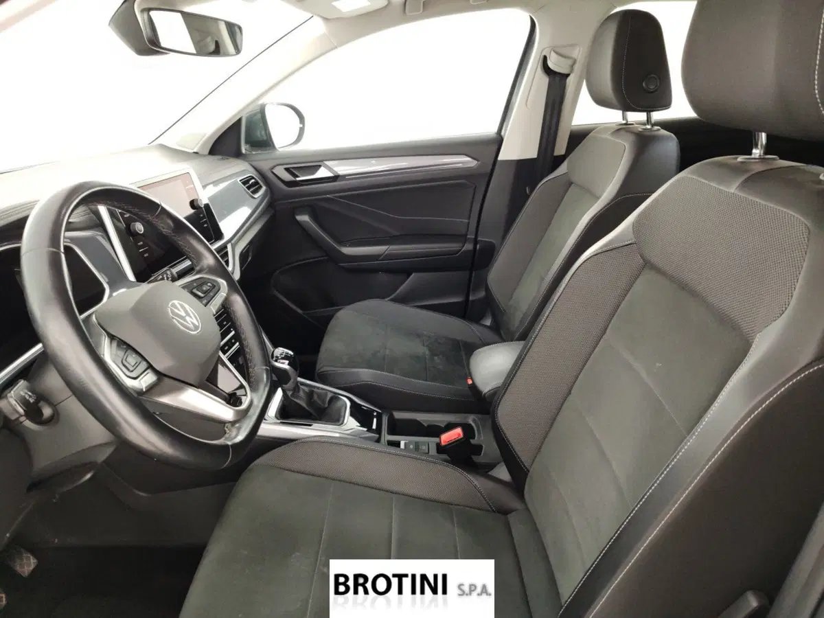 Volkswagen T-Roc usata a Massa-Carrara (7)
