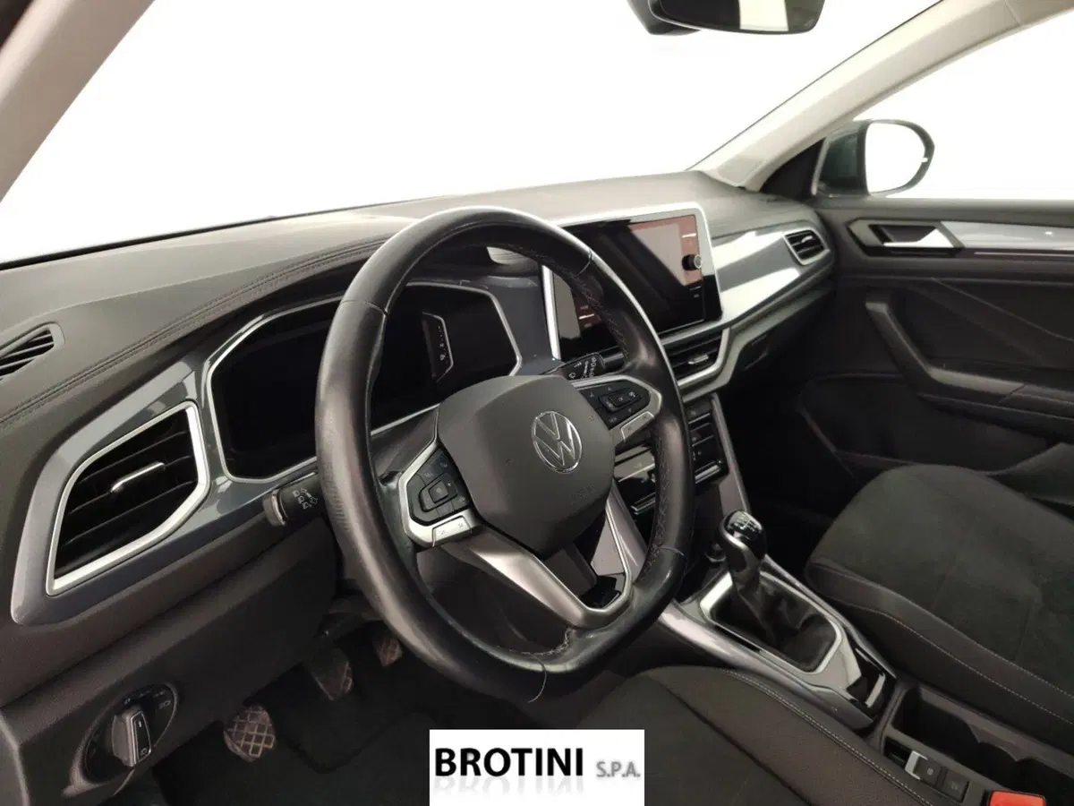 Volkswagen T-Roc usata a Massa-Carrara (8)