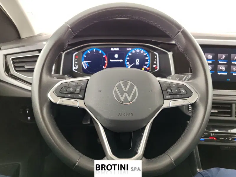 Volkswagen Polo usata a Massa-Carrara (13)