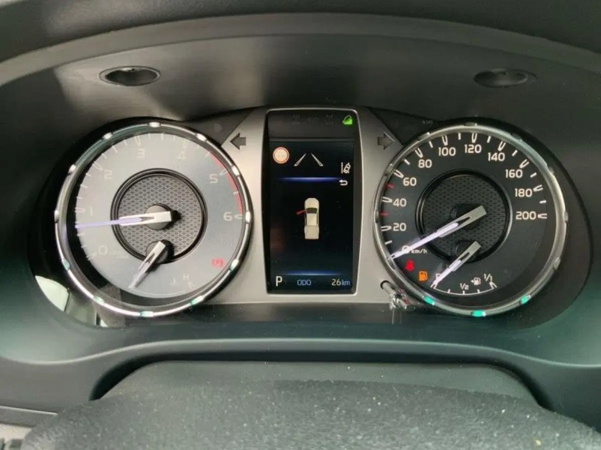 Toyota Hilux nuova a Perugia (10)