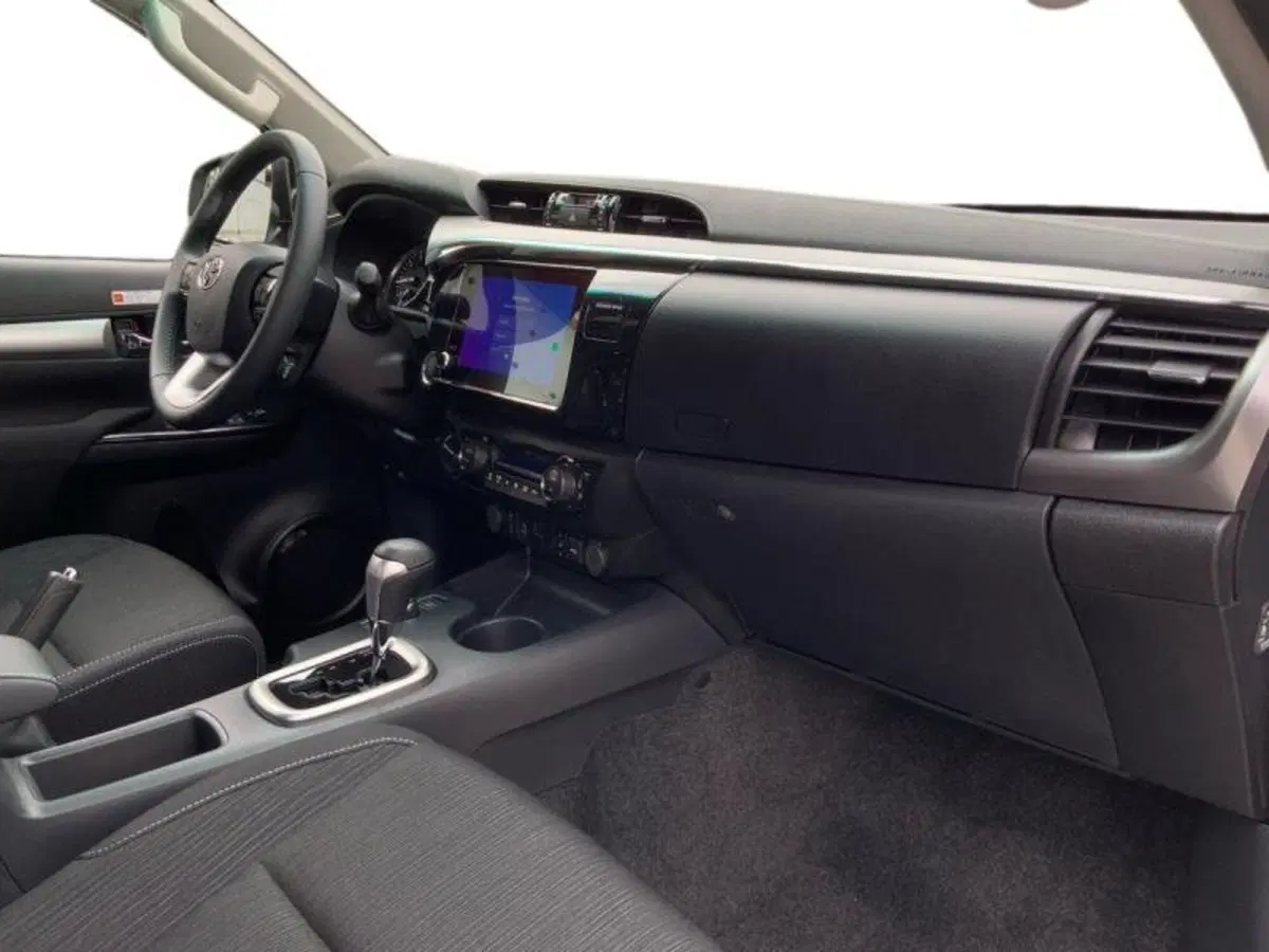 Toyota Hilux nuova a Perugia (13)