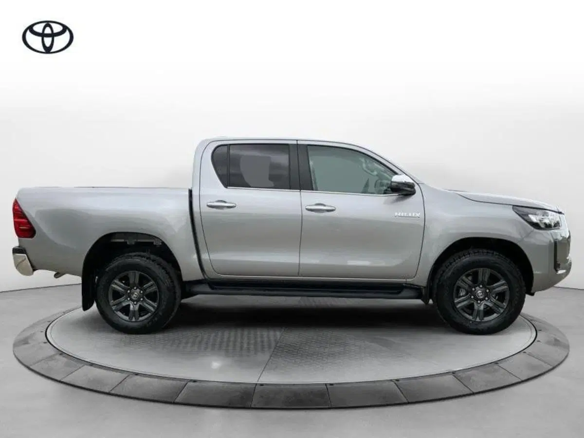 Toyota Hilux nuova a Perugia (4)