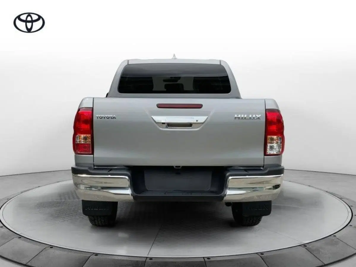 Toyota Hilux nuova a Perugia (5)