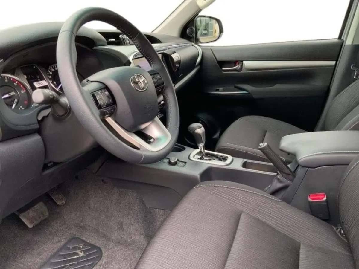 Toyota Hilux nuova a Perugia (8)