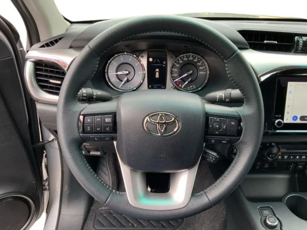 Toyota Hilux nuova a Perugia (9)