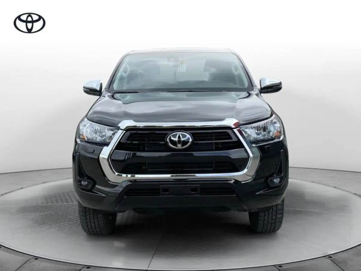 Toyota Hilux nuova a Perugia (12)