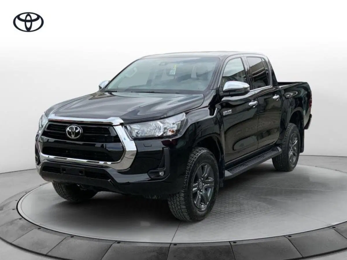 Toyota Hilux nuova a Perugia (2)