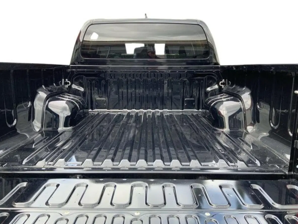 Toyota Hilux nuova a Perugia (5)